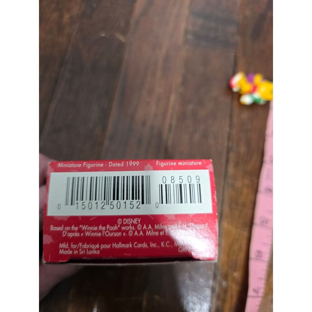 Winnie the Pooh Figurine Merry Miniatures Christmas for Pooh's House Vintage 199 - Picture 8 of 11